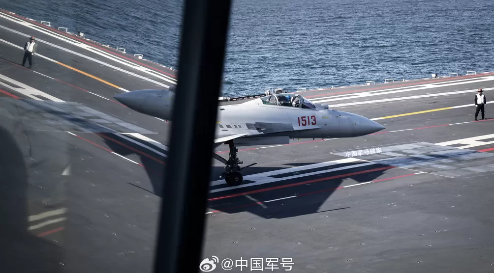 第1现场｜航母style再现！看三型舰载机首次弹射起飞-第12张图片-