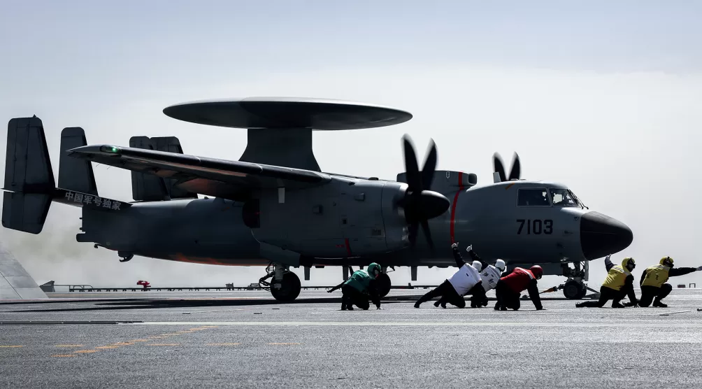 第1现场｜航母style再现！看三型舰载机首次弹射起飞-第14张图片-