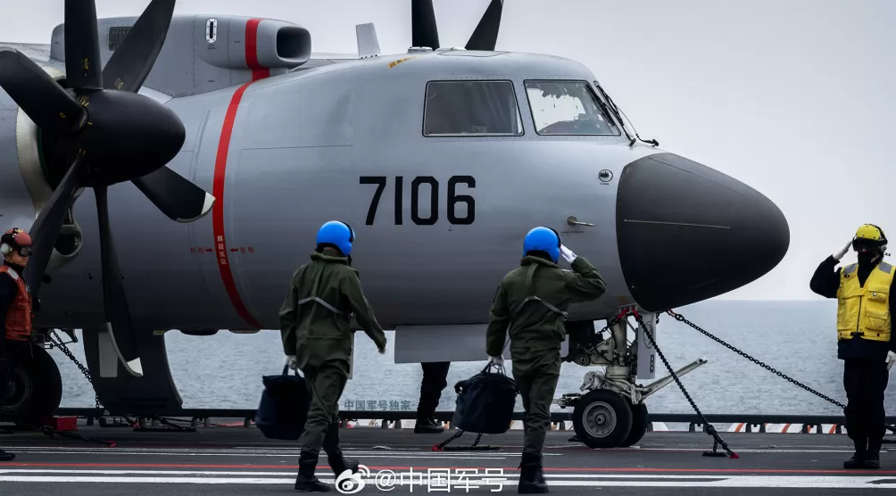 第1现场｜航母style再现！看三型舰载机首次弹射起飞-第15张图片-