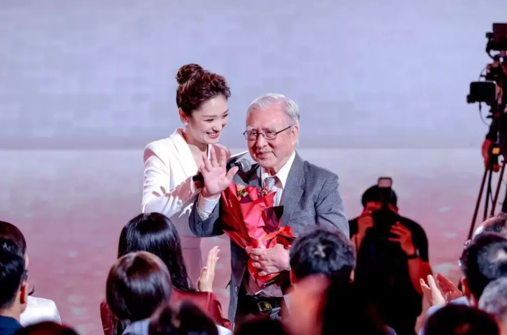 国庆档电影片单发布，9月23日开启预售-第3张图片-