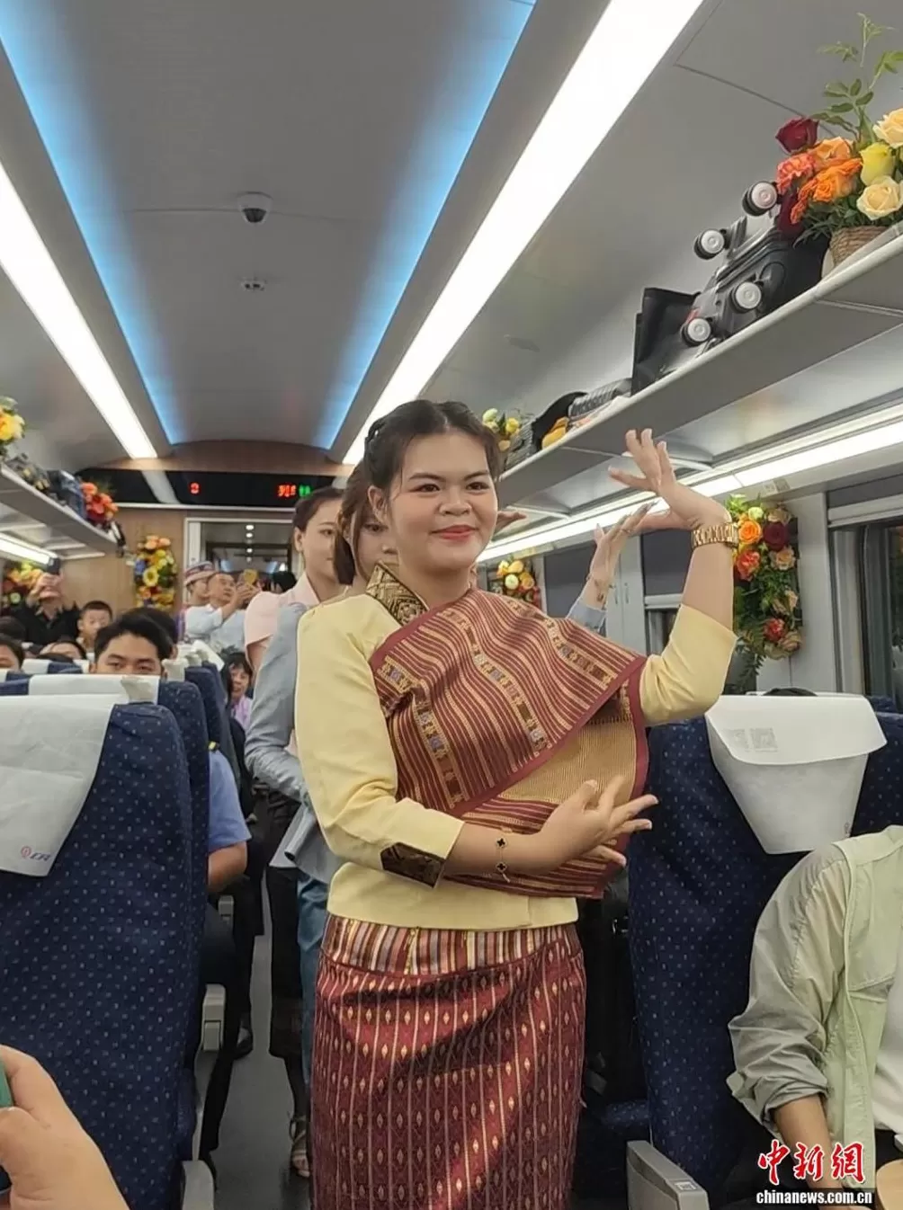 既有速度又有温度！中老铁路架起跨国求学“连心桥”-第4张图片-