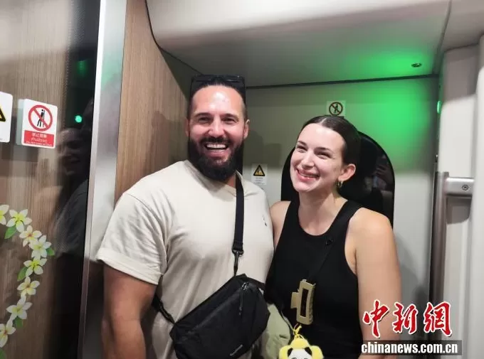 既有速度又有温度！中老铁路架起跨国求学“连心桥”-第7张图片-