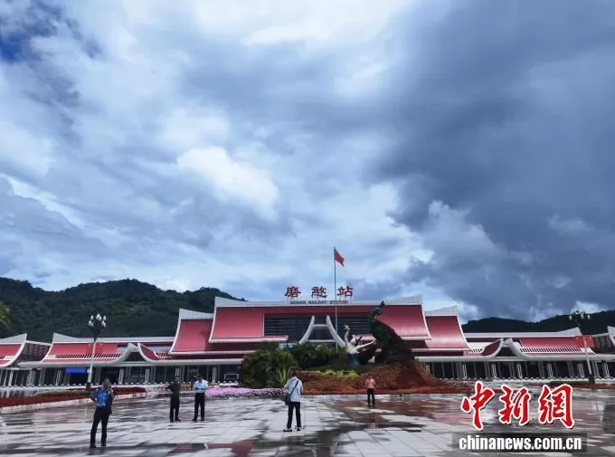 既有速度又有温度！中老铁路架起跨国求学“连心桥”-第5张图片-