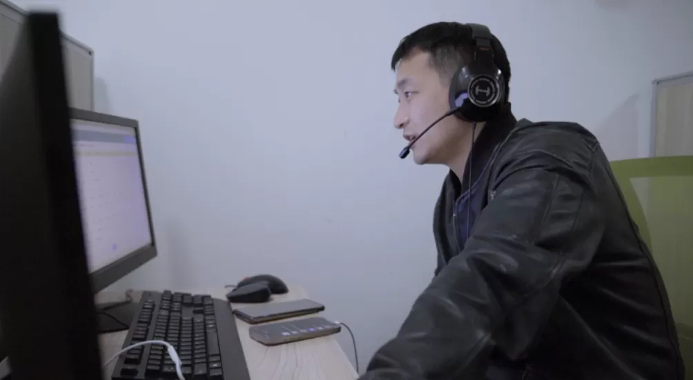 接住电话那端的情绪:上海心理热线的接线志愿者们-第4张图片- 接住电话那端的情绪:上海心理热线的接线志愿者们-第4张图片-