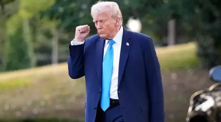 上任才九个月的特朗普，如何摧毁三权分立？-第1张图片-