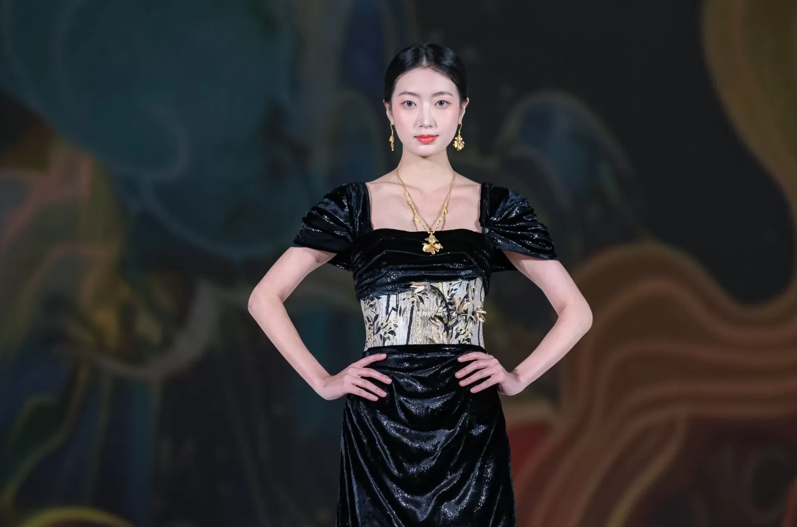 黄金钻石珍宝都赶中秋的趟|是日美好事物-第5张图片- 黄金钻石珍宝都赶中秋的趟|是日美好事物-第5张图片-