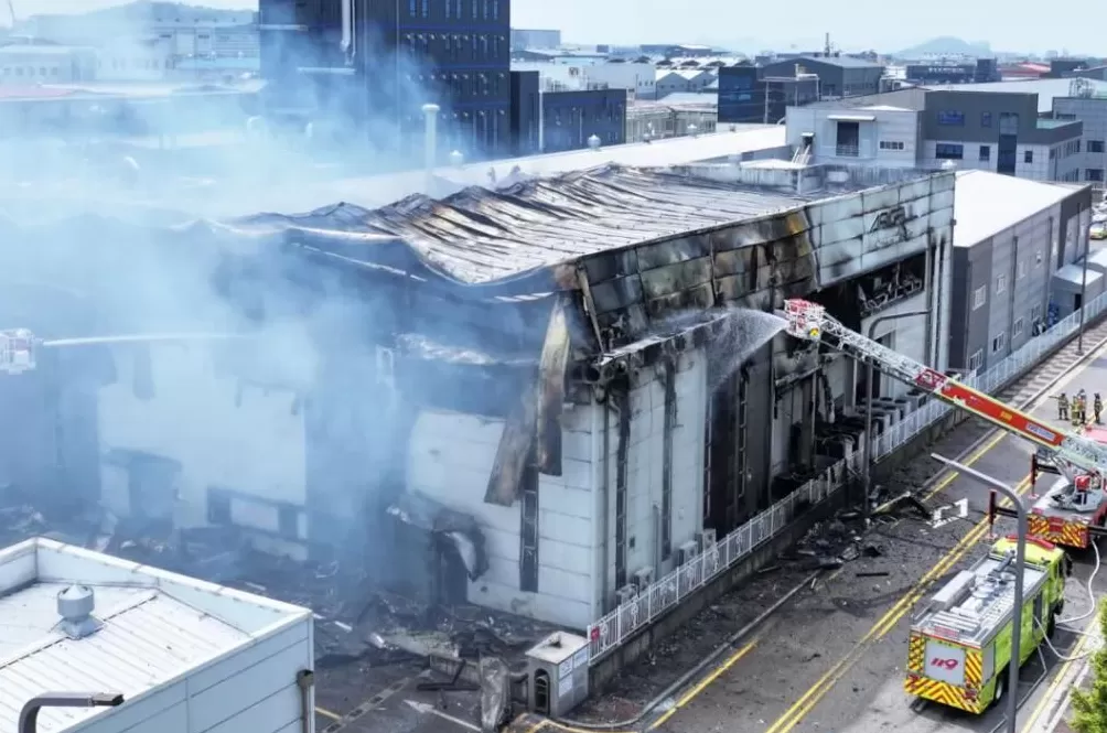 致23人死亡，其中包括17名中国公民！韩国华城电池厂火灾涉事企业代表一审获刑15年-第1张图片-