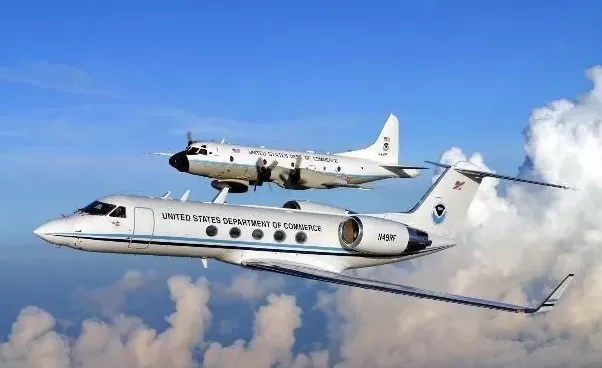 这飞机疯了吗?竟然往超强台风“桦加沙”里钻-第5张图片- 这飞机疯了吗?竟然往超强台风“桦加沙”里钻-第5张图片-