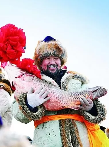 新疆维吾尔自治区70年发展成就斐然——同心共筑梦天山绽新颜-第1张图片-