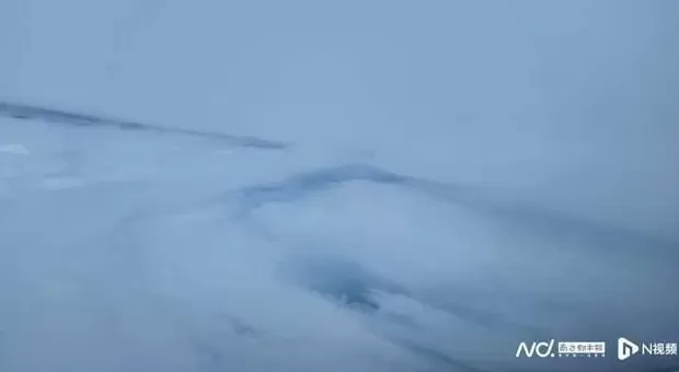 香港一飞机勇闯台风风眼，拍摄到“桦加沙”内部结构，画面震撼！预计威力巨大-第1张图片-