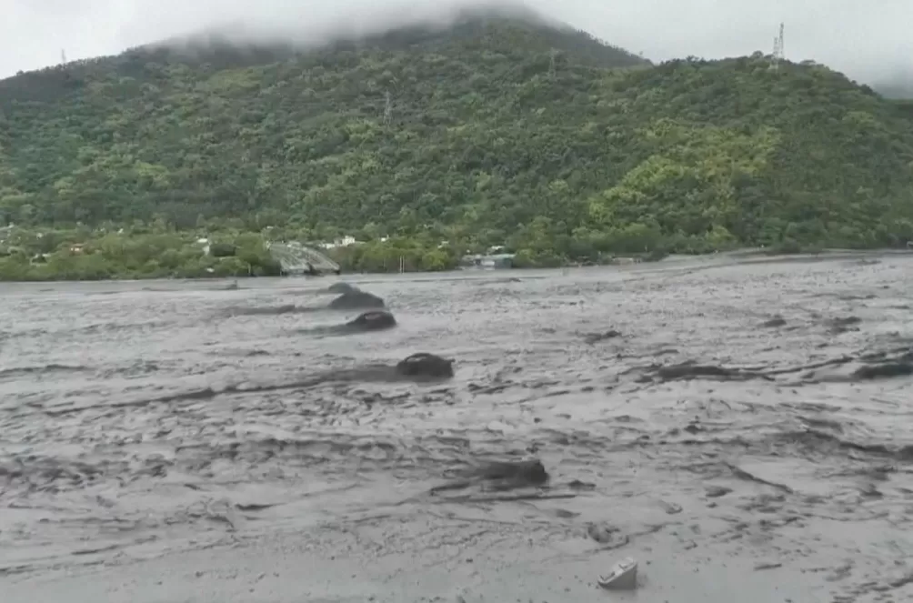 第1现场｜风王“桦加沙”过境台湾，已致14死，多人失联-第5张图片-