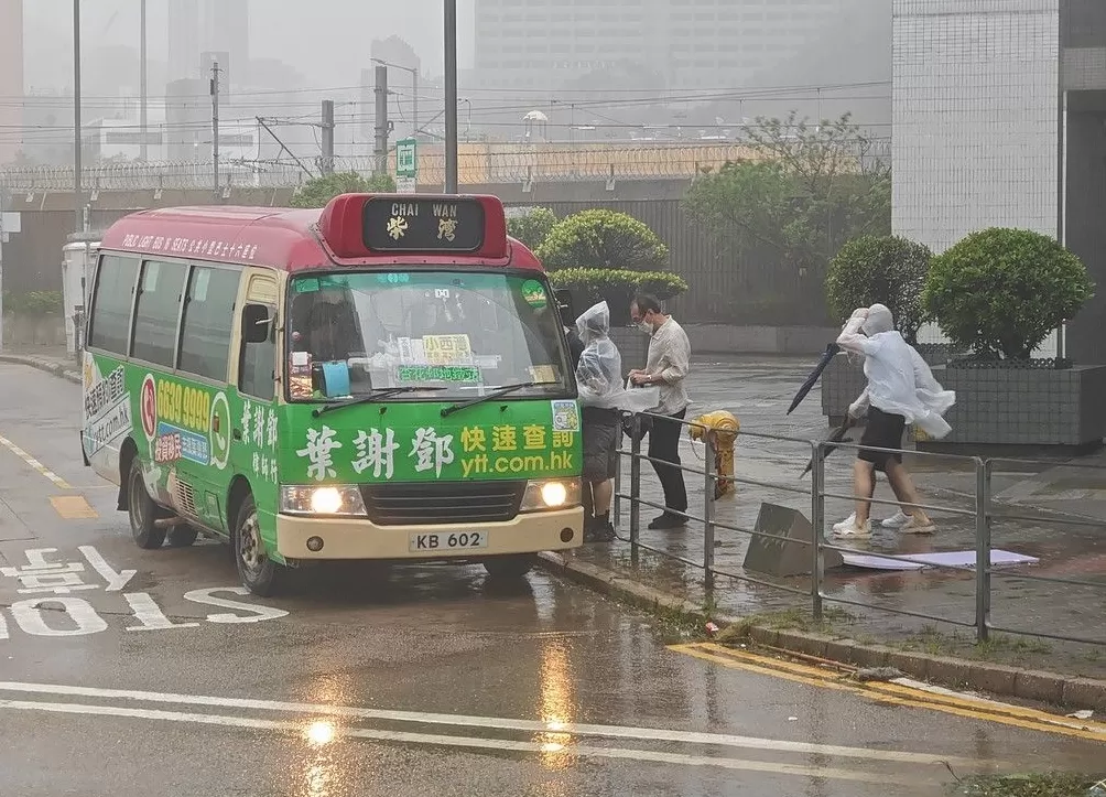 第1现场｜“风王”桦加沙来袭，港澳挂“十号风球”-第3张图片-