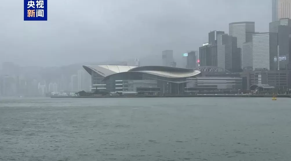 “桦加沙”逐渐远离香港各项公共服务仍保持相对暂停-第1张图片- “桦加沙”逐渐远离香港各项公共服务仍保持相对暂停-第1张图片-