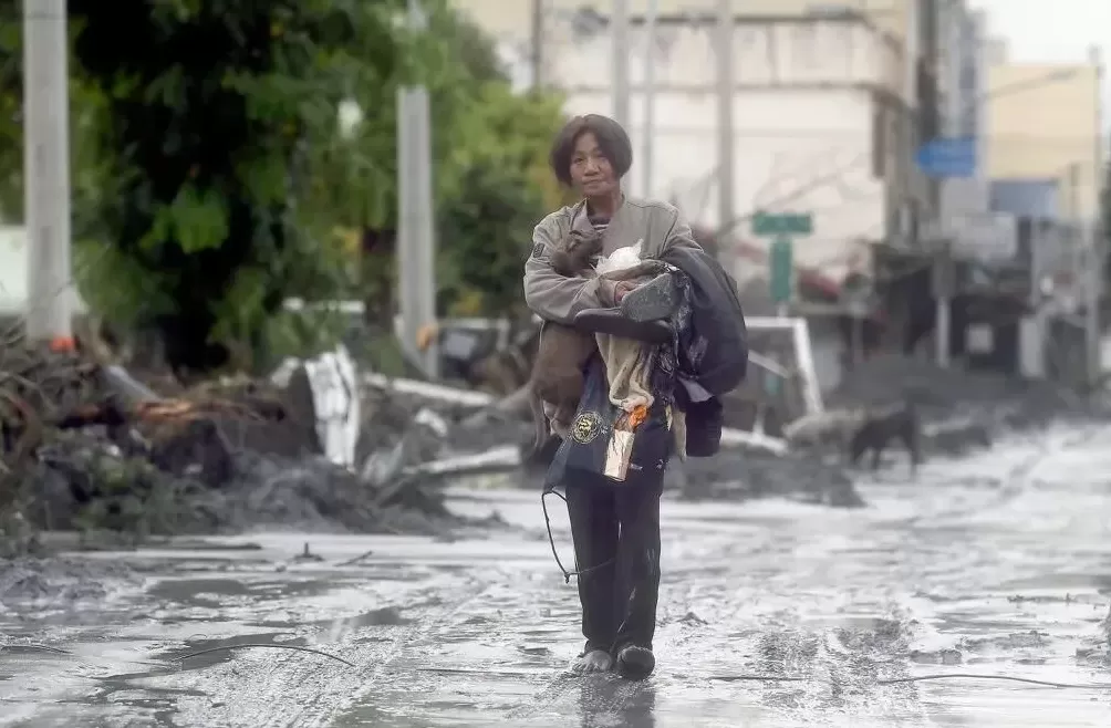 台湾花莲如世界末日,谁该负责?岛内政坛吵成一团-第1张图片- 台湾花莲如世界末日,谁该负责?岛内政坛吵成一团-第1张图片-