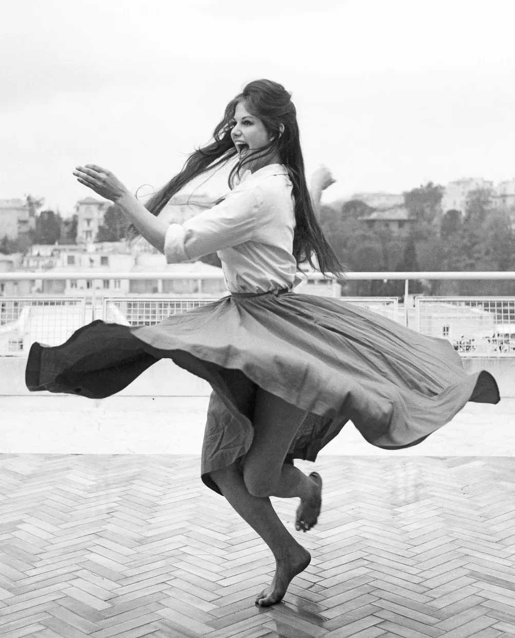 《八部半》女主演克劳迪娅·卡汀娜去世-第9张图片- 《八部半》女主演克劳迪娅·卡汀娜去世-第9张图片-