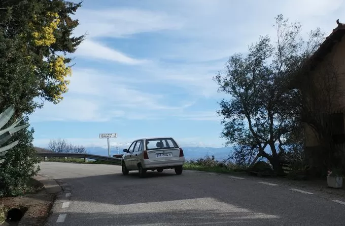 一些不为人知的山谷小镇-第2张图片-