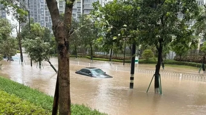受“桦加沙”影响广东珠海现海水倒灌，居民：多数路段已具备通车条件-第4张图片-