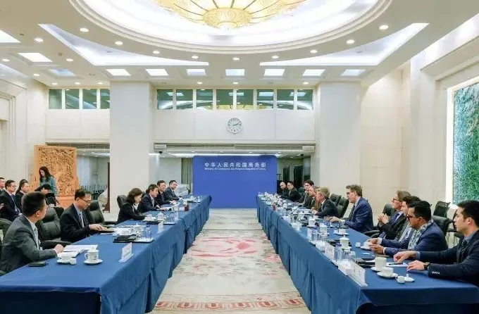 会见美国议员代表团，王毅把这个问题挑明了！-第3张图片-