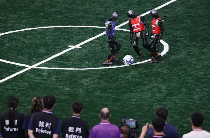 对话加速进化创始人程昊:“人形机器人进工厂”的故事今天还无法落地-第1张图片- 对话加速进化创始人程昊:“人形机器人进工厂”的故事今天还无法落地-第1张图片-