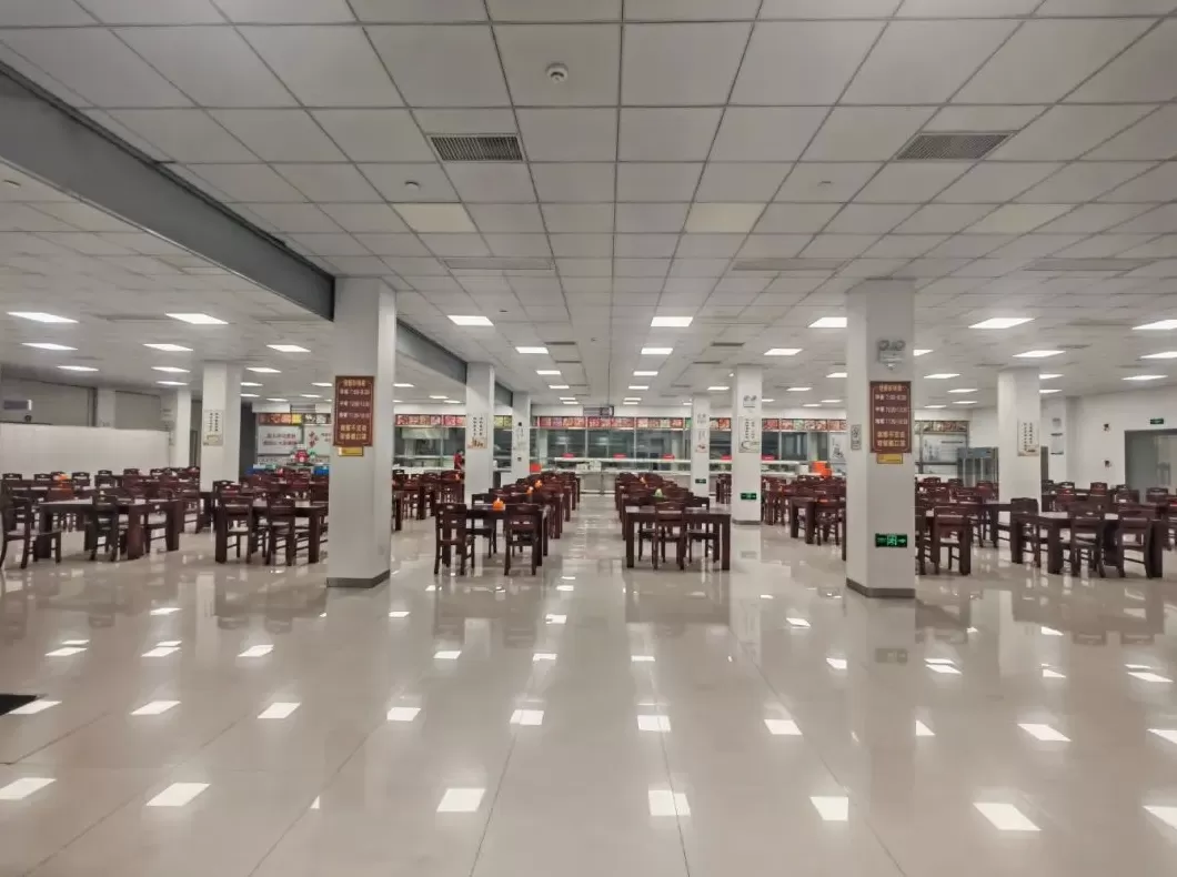 机关食堂开放渐成风潮：湖北一区委机关食堂首次向社会供餐-第3张图片-