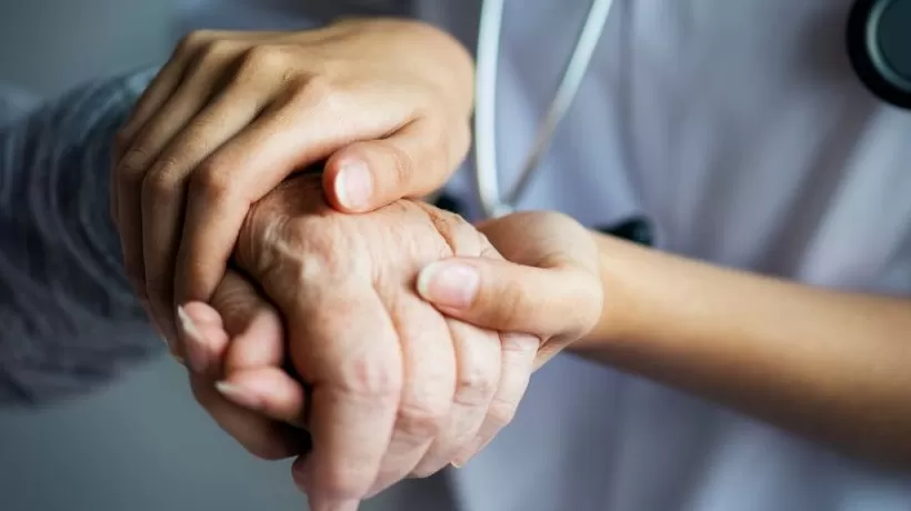 直通部委｜长期护理险服务项目目录公布 我国5G移动电话用户超11亿-第1张图片-