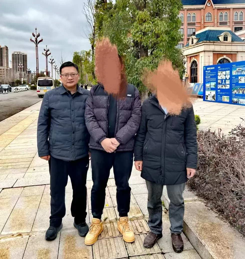 成都特斯拉碾压幼童案二审维持原判，“法院量刑10个月已充分考虑本案特殊性”-第1张图片-