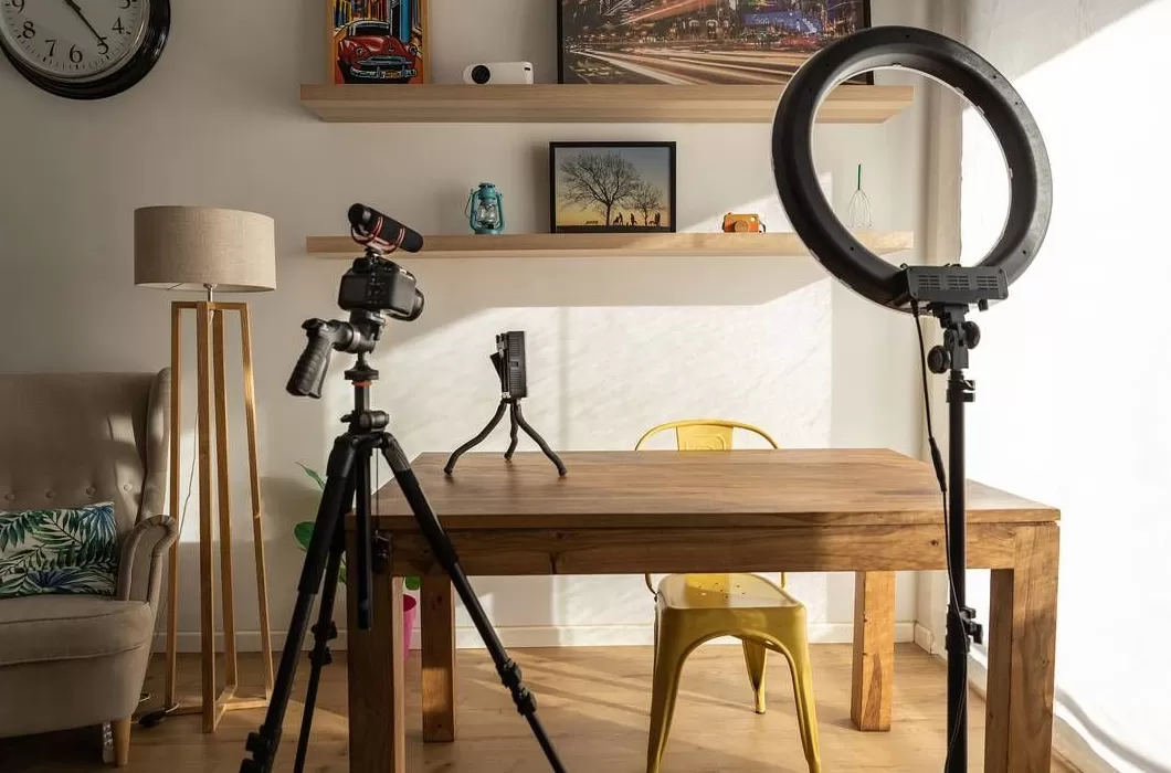 女主播跳槽被虎牙索赔2000万成“老赖”：房屋被查封，找工作被拒-第1张图片-