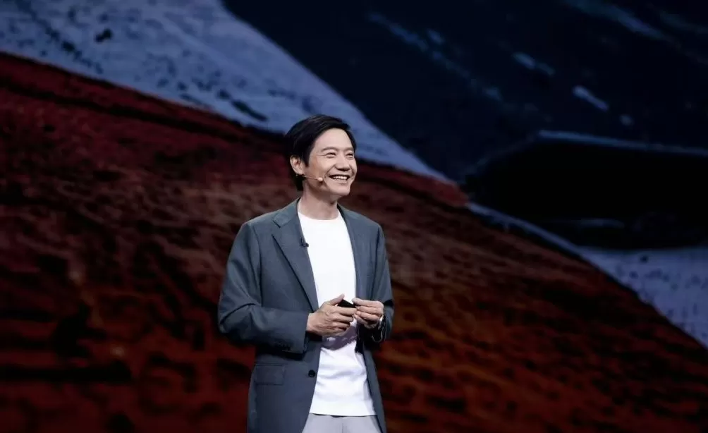 再次全面对标iPhone！小米17发布，雷军披露YU7交付量超4万台，称“决定走一条不同的路”-第3张图片-