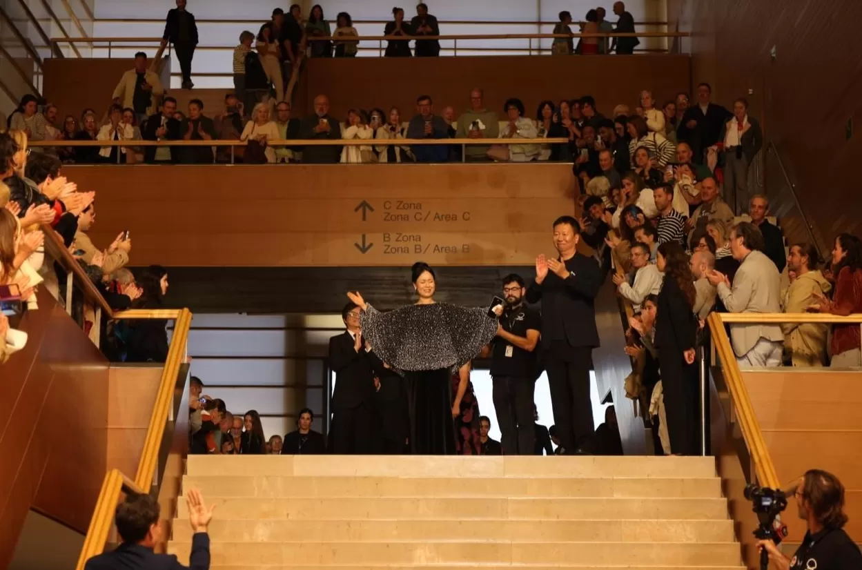 电影《监狱来的妈妈》圣塞首映，映后收获20分钟掌声-第2张图片-