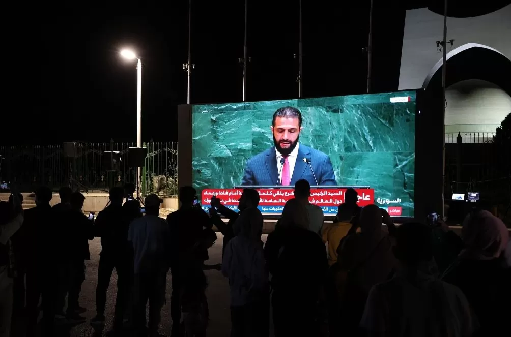 近60年来首次！叙利亚领导人沙拉联大行：外交破冰易，国内稳定难-第1张图片-