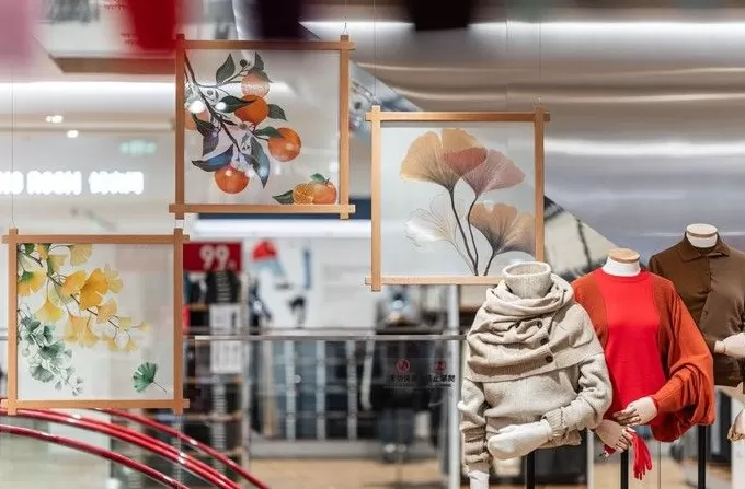 不止入乡随俗,优衣库如何以旗舰店重塑与中国城市的“对话”?-第4张图片- 不止入乡随俗,优衣库如何以旗舰店重塑与中国城市的“对话”?-第4张图片-