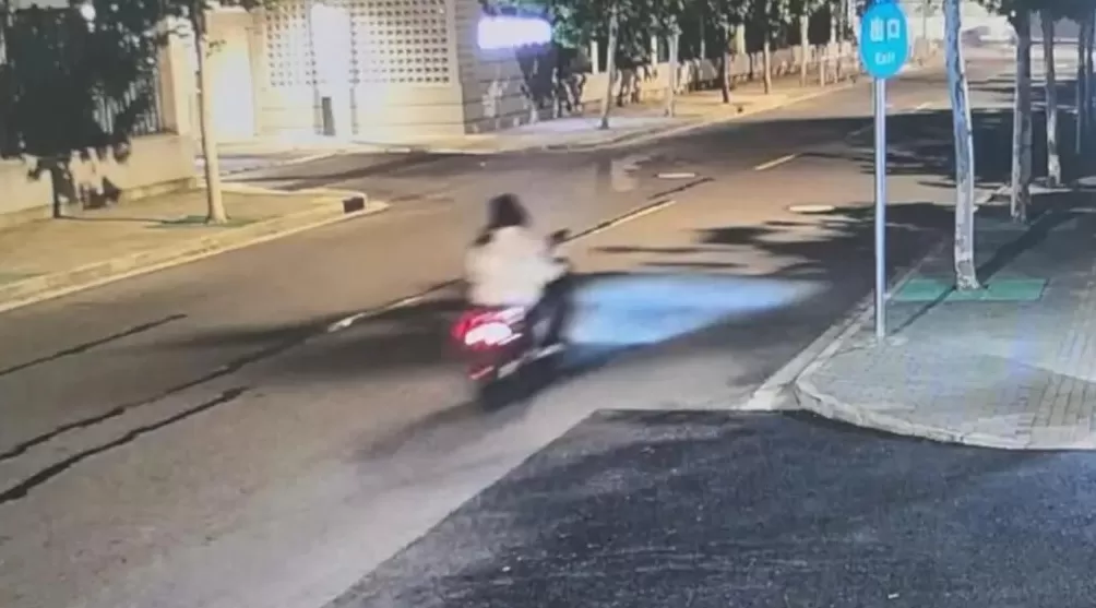 上海一职员“男扮女装”深夜潜入公司，被抓后痛悔：对不起我老婆-第19张图片-