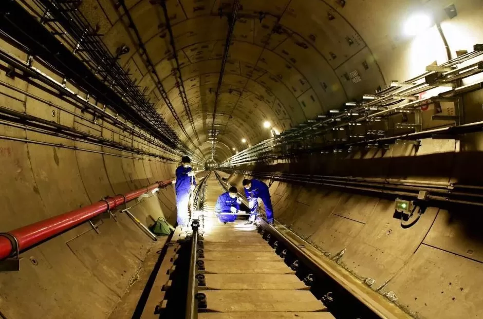 3名保洁人员，深夜死于地铁撞击-第11张图片-