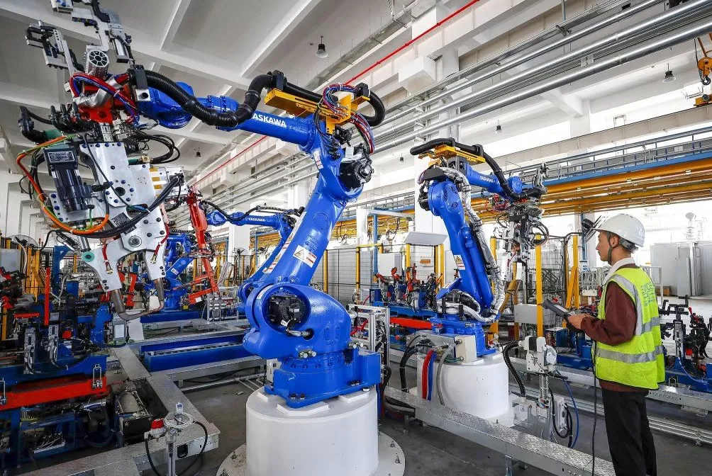 国际机器人联合会发布：中国在役工业机器人存量居全球首位-第6张图片-