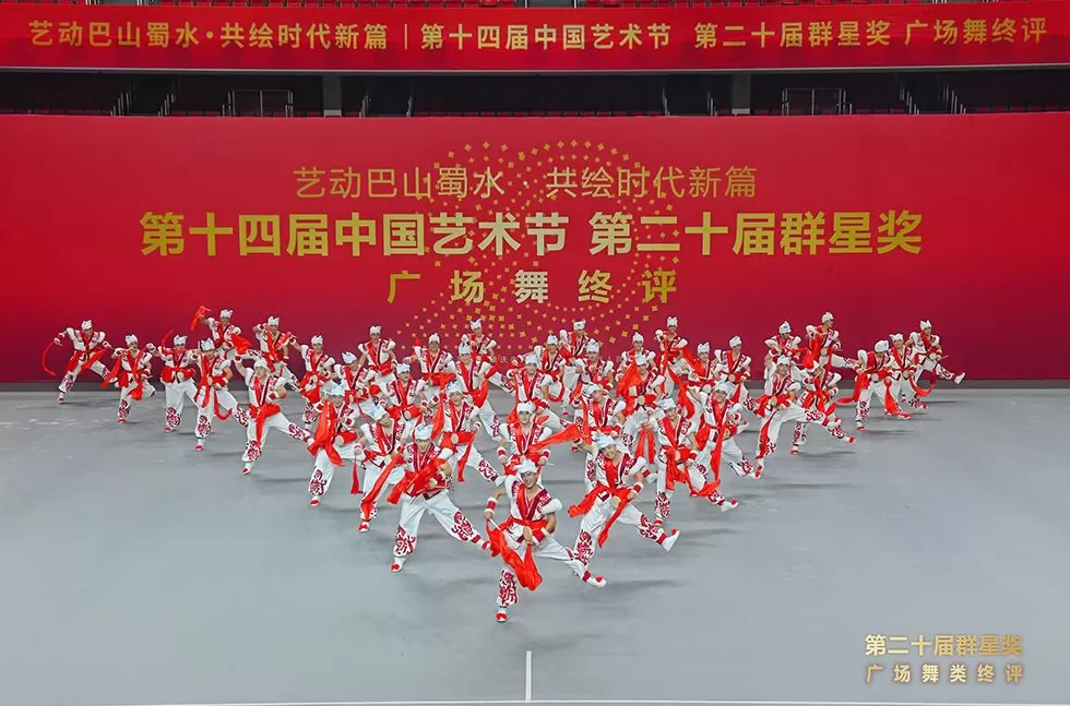 腰鼓声声震天地：横山非遗的“活态传承”与时代新声-第1张图片-