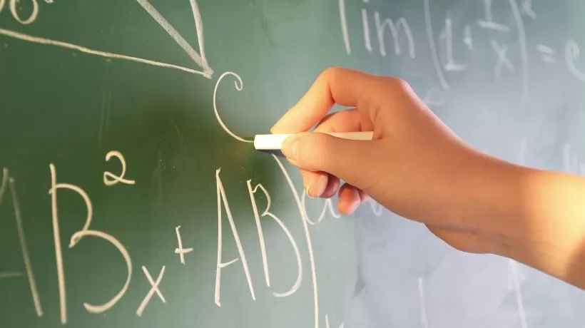 直通部委｜六部门：禁止抢挖县中优秀师资 人社部：职业伤害保障试点扩至17省份-第1张图片-