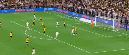 体坛联播｜C罗打进职业生涯第946球，拜仁德甲开局五连胜-第8张图片-