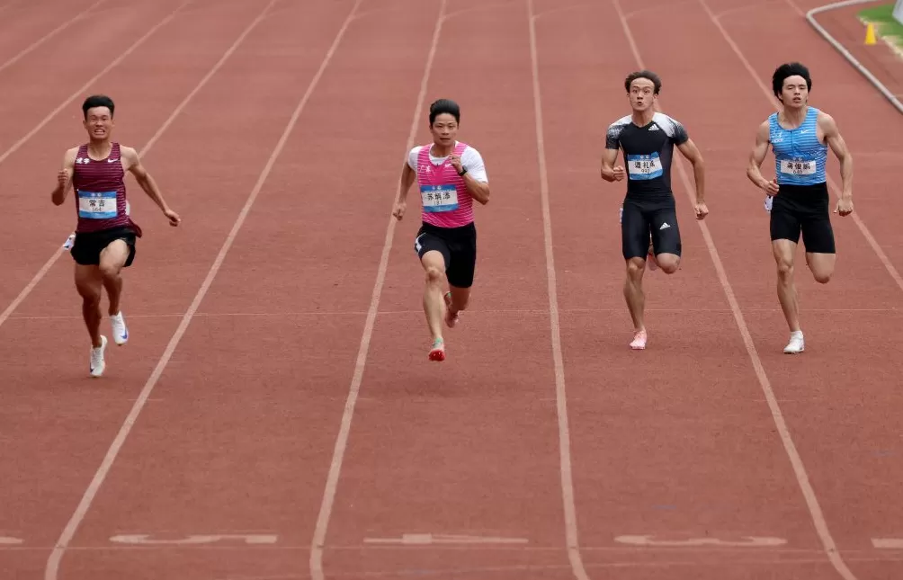 体坛联播｜C罗打进职业生涯第946球，拜仁德甲开局五连胜-第11张图片-