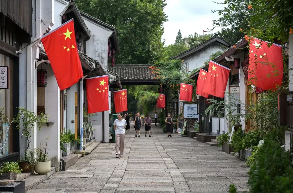 城事｜国庆“氛围组”已就位，请检阅！-第5张图片-