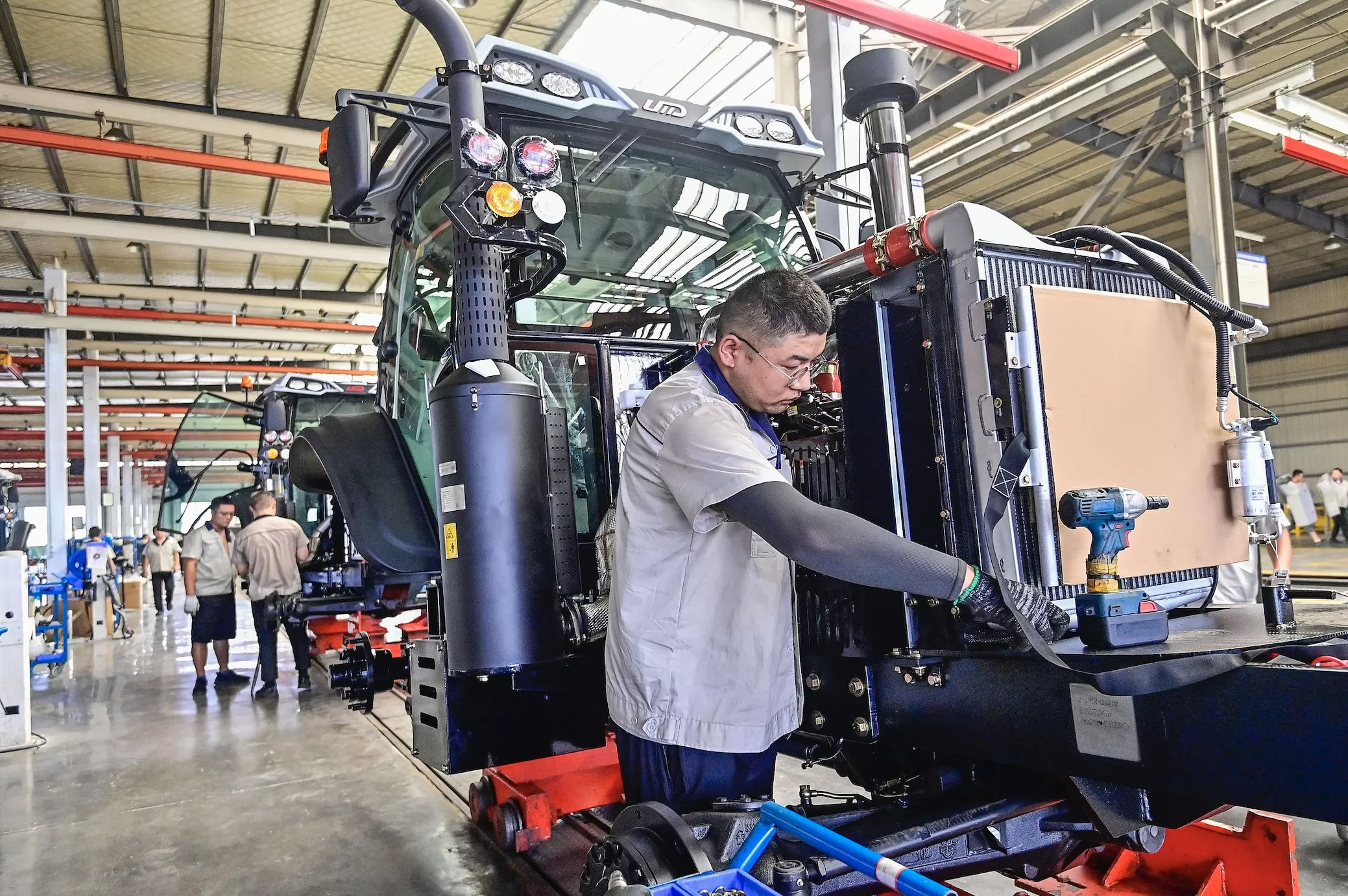 宏观政策发力叠加低基数效应，前8个月工业利润同比由负转正-第1张图片-