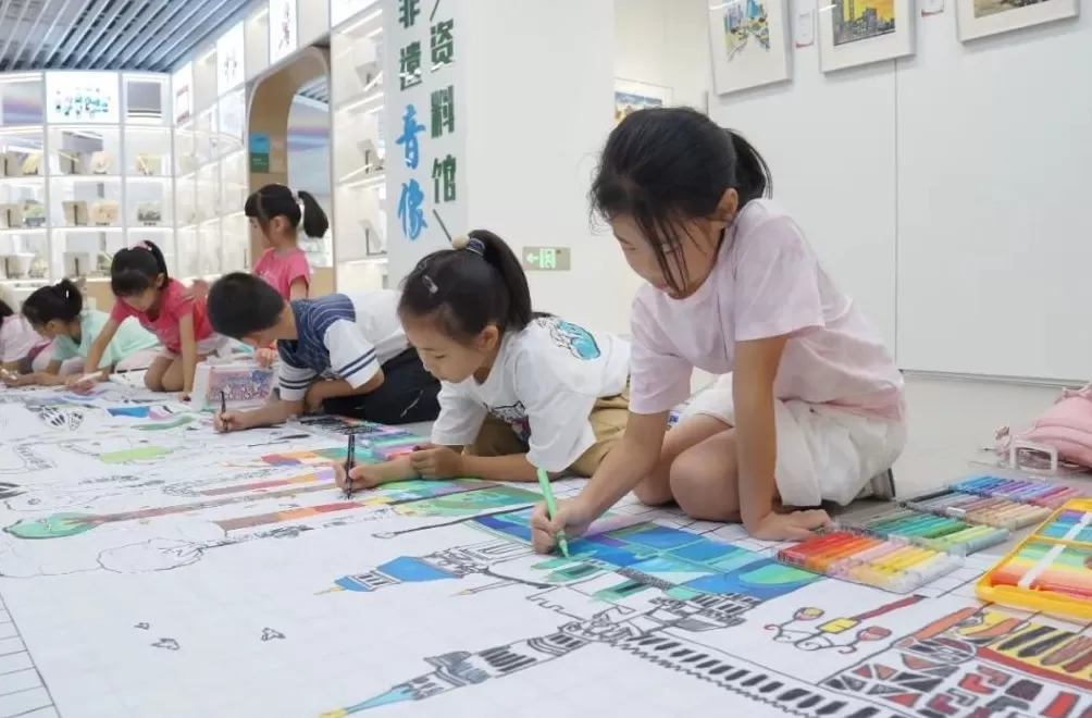 看孩子画笔下的浦东-第1张图片-