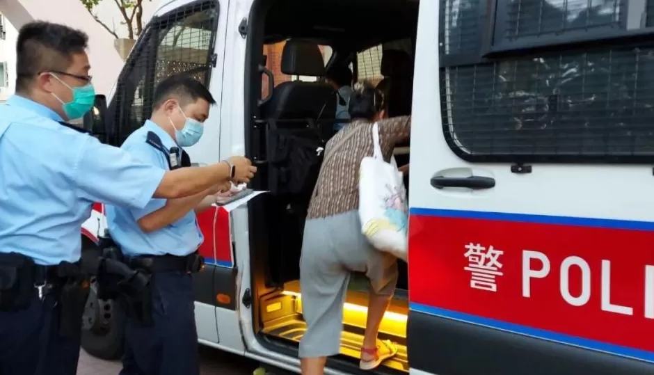 香港35岁精神分裂男子弑父案宣判，被判无限期住院，七旬父亲身中80处刀伤身亡-第1张图片-