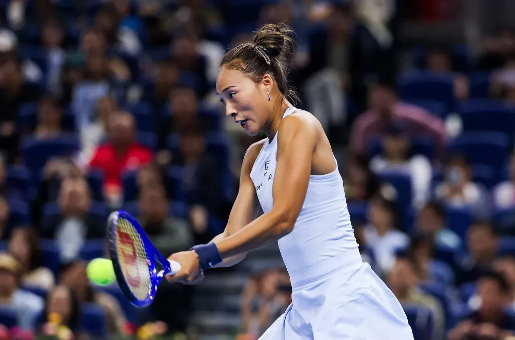 复出首战迎来“开门红”，郑钦文2比0战胜阿朗戈强势晋级-第1张图片-