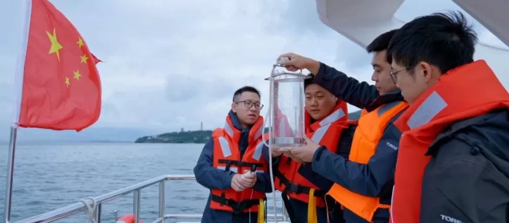 青春华章｜连续八年每周给洱海做“体检”，高校“治水人”让这里大变样-第2张图片-