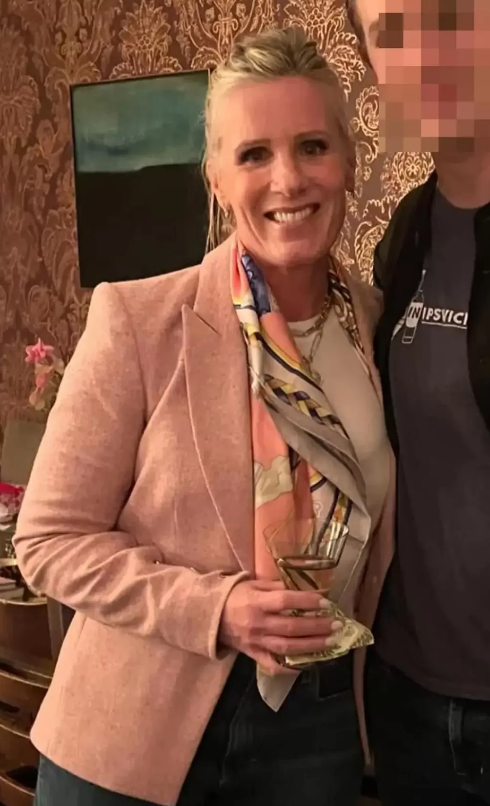 狗血反转！美CEO演唱会偷恋女高管后续：女方巨富丈夫被爆当时也在现场密会新欢？！-第13张图片-