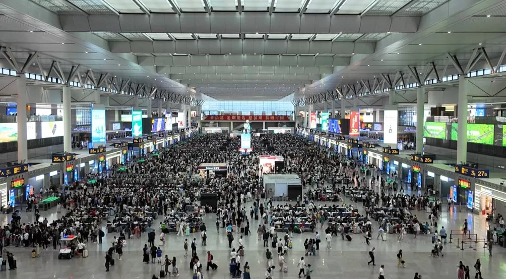 国庆中秋假期，铁路上海站预计发送旅客625万人次同比增14.2%-第1张图片-
