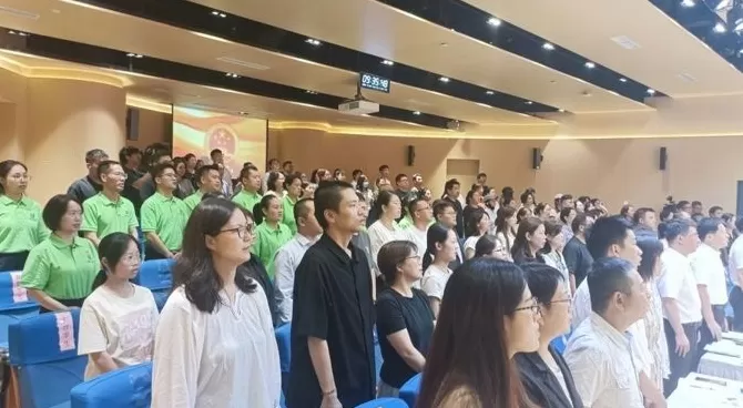 上海首个面向一线养老护理员的养老本科专业开学，首批新生324人-第1张图片-