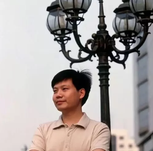 雷军,弱势者身份竞逐该停了-第1张图片- 雷军,弱势者身份竞逐该停了-第1张图片-