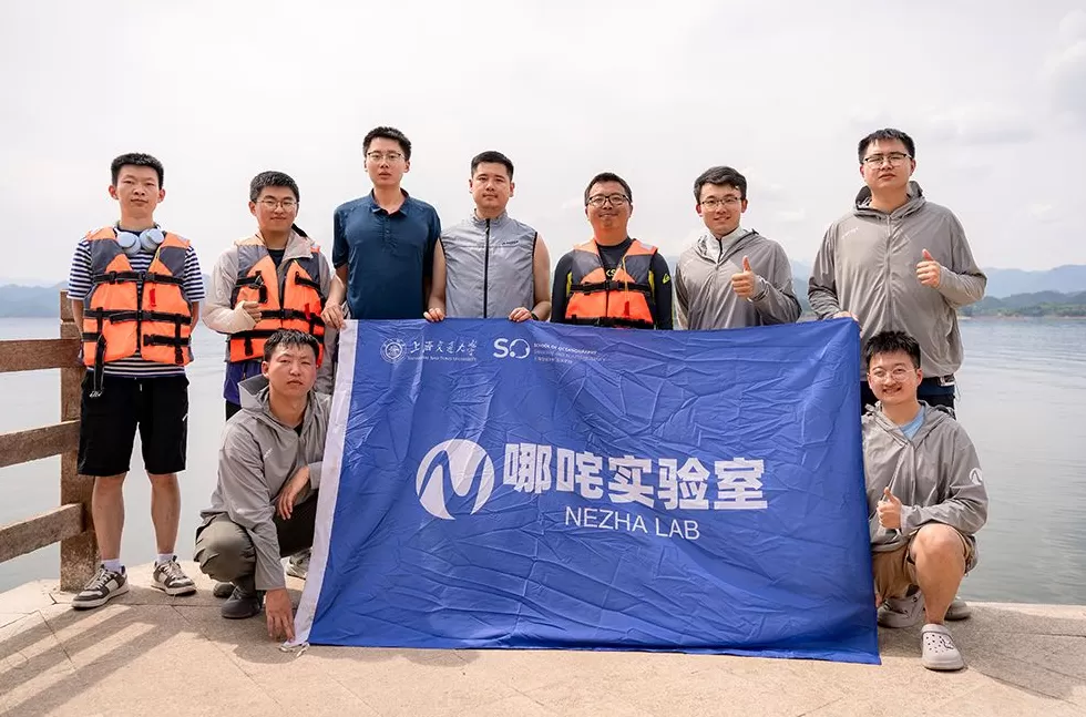 青春华章｜上天入海的“哪吒”如何炼成？学生“炸机”，导师跳水打捞-第5张图片-