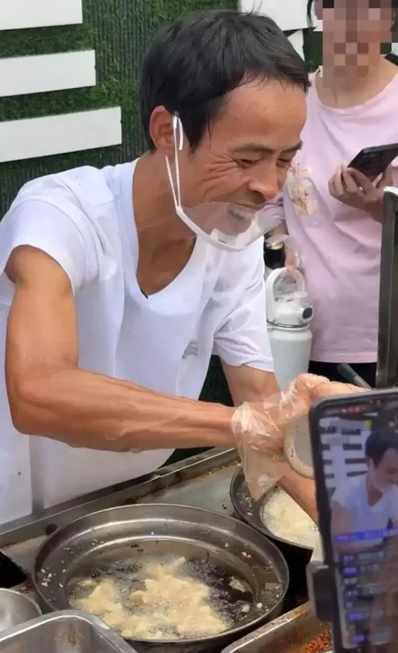 马上评｜鸡排哥火了，地方文旅该怎么接？-第1张图片-